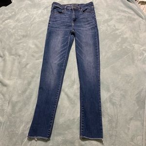 super stretch blue hi-rise jeggings
Brand: American Eagle Size: US 8 regular